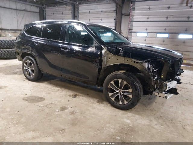 2020 TOYOTA HIGHLANDER XLE - 1
