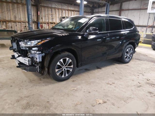 2020 TOYOTA HIGHLANDER XLE 2