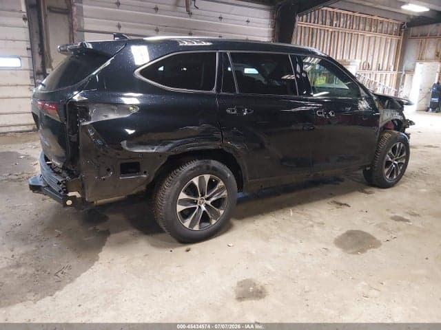 2020 TOYOTA HIGHLANDER XLE 4
