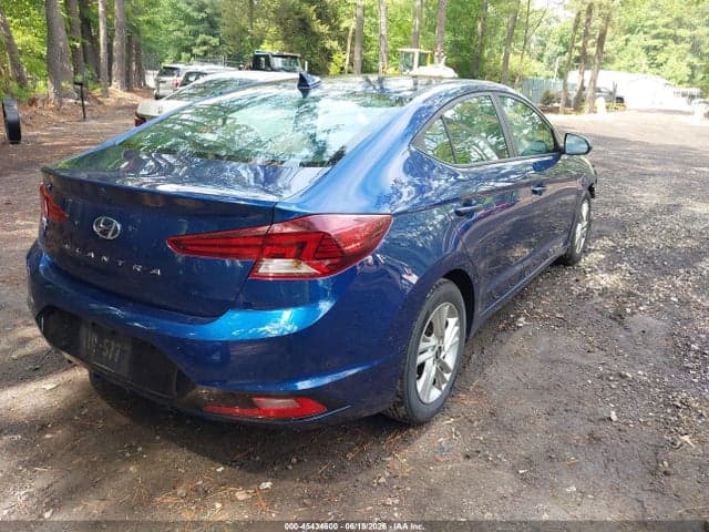 2020 HYUNDAI ELANTRA SEL 4