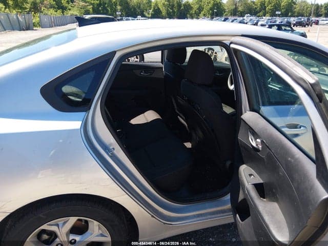 2020 KIA FORTE LXS 8