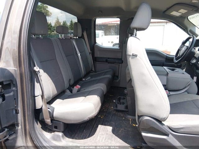 2017 FORD F-150 XL 8