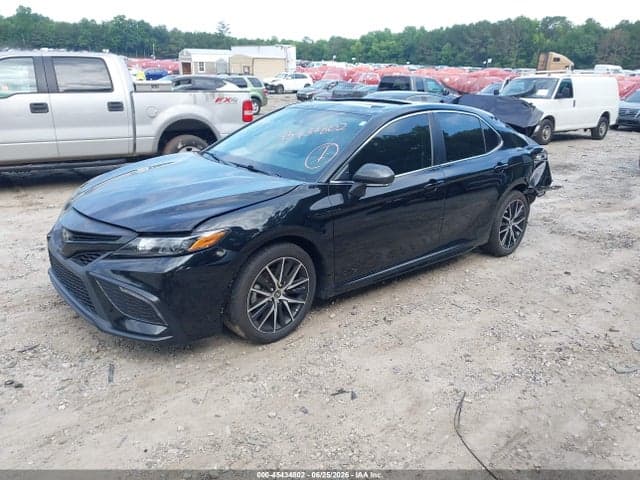 2023 TOYOTA CAMRY SE 2