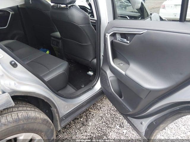 2025 TOYOTA RAV4 LIMITED 8
