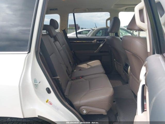 2017 LEXUS GX 460 8