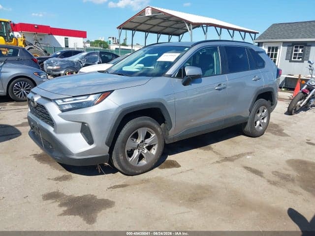 2025 TOYOTA RAV4 XLE 2