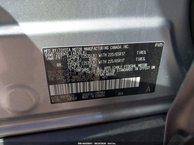2025 TOYOTA RAV4 XLE 9
