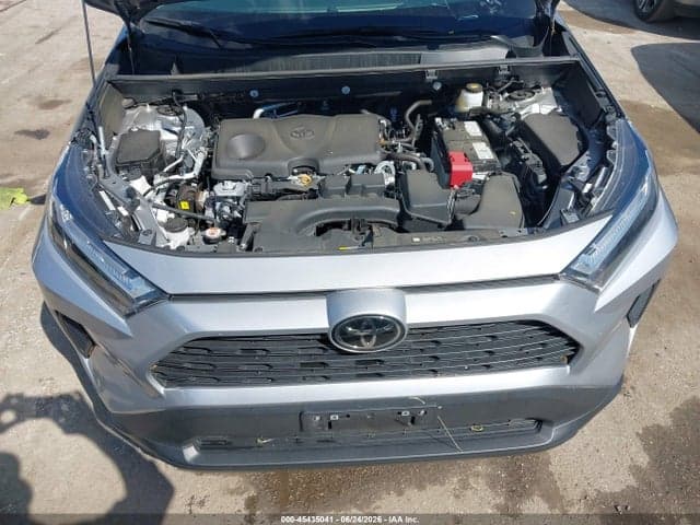 2025 TOYOTA RAV4 XLE 10