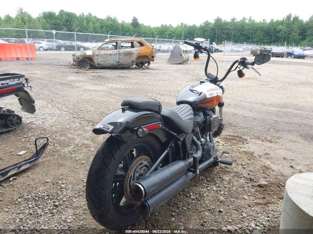 2023 HARLEY-DAVIDSON FXBBS 4