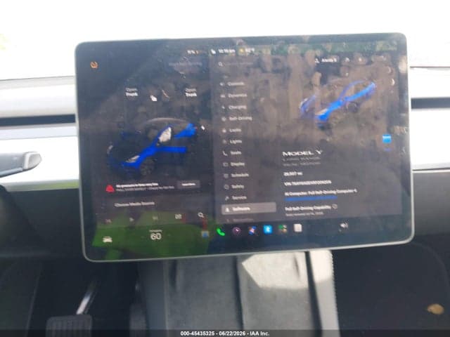 2024 TESLA MODEL Y 8