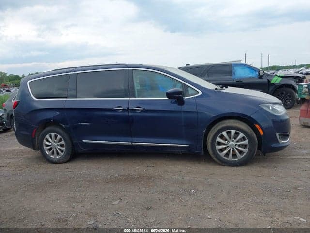 2018 CHRYSLER PACIFICA TOURING L 13