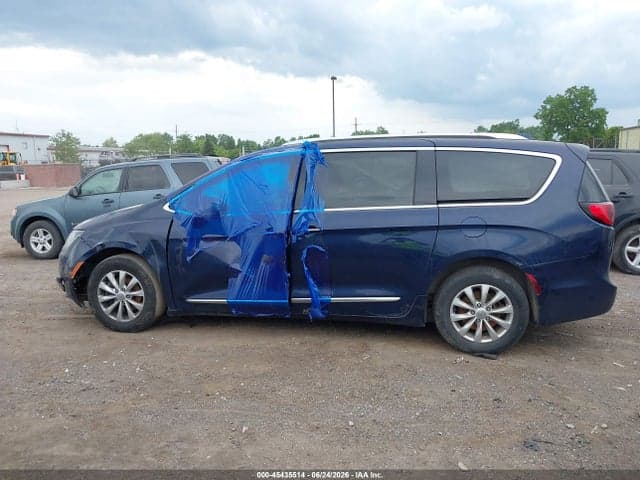 2018 CHRYSLER PACIFICA TOURING L 14