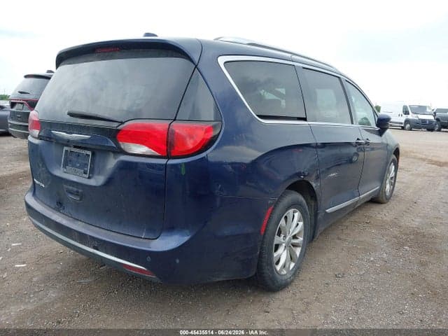 2018 CHRYSLER PACIFICA TOURING L 4