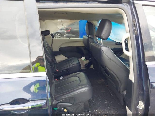 2018 CHRYSLER PACIFICA TOURING L 8
