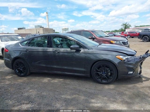 2019 FORD FUSION SE 13