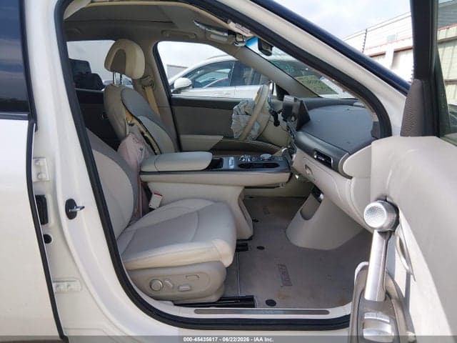 2024 GENESIS GV60 STANDARD 5