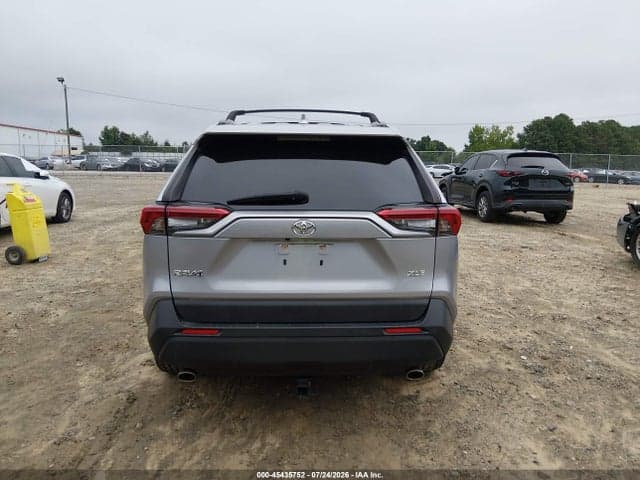 2019 TOYOTA RAV4 XLE PREMIUM 17