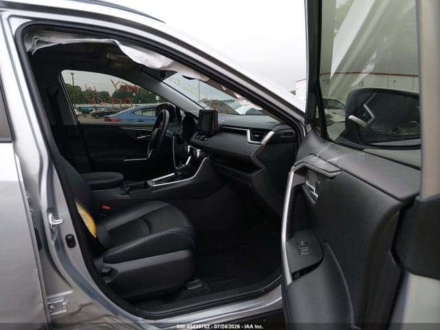 2019 TOYOTA RAV4 XLE PREMIUM 5