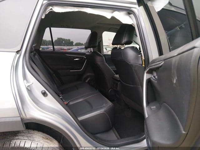 2019 TOYOTA RAV4 XLE PREMIUM 8