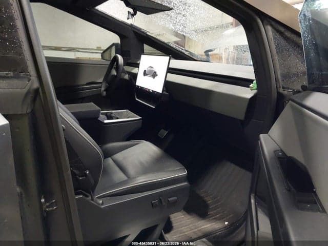 2025 TESLA CYBERTRUCK ALL-WHEEL 6