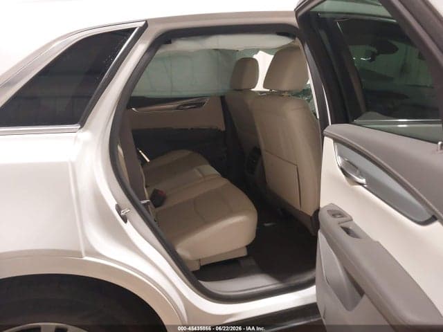 2022 CADILLAC XT5 PREMIUM 8
