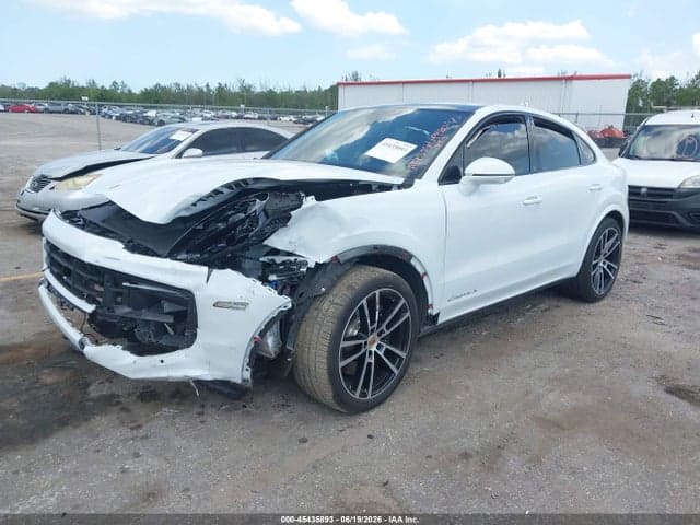 2025 PORSCHE CAYENNE COUPE 3