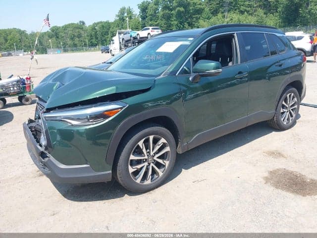 2022 TOYOTA COROLLA CROSS XLE 2