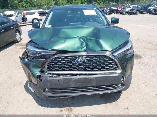 2022 TOYOTA COROLLA CROSS XLE 13