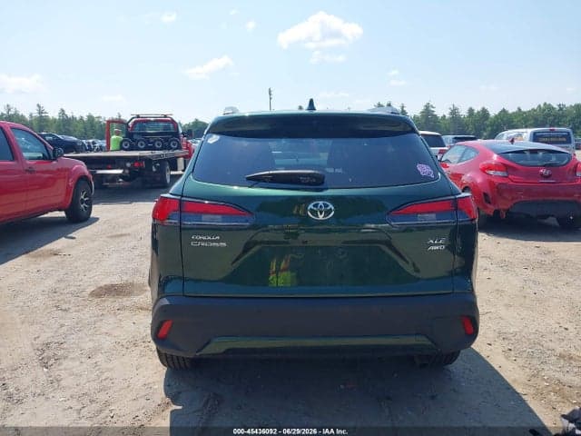 2022 TOYOTA COROLLA CROSS XLE 17