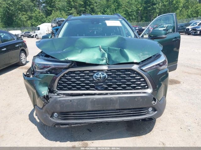 2022 TOYOTA COROLLA CROSS XLE 18