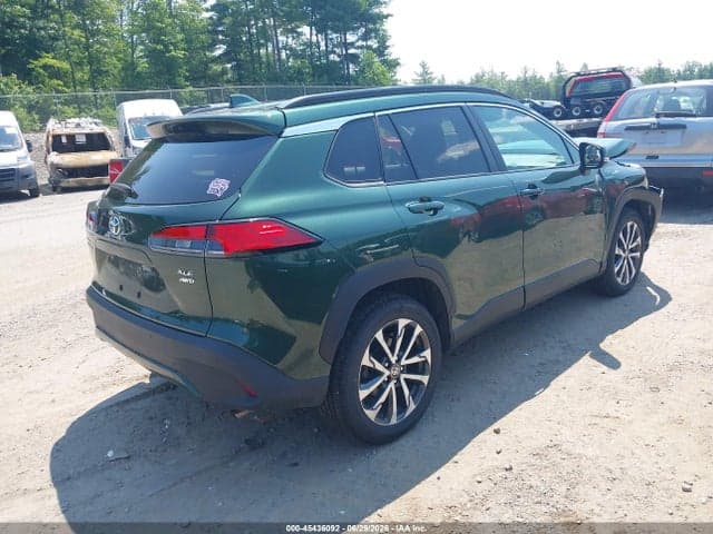 2022 TOYOTA COROLLA CROSS XLE 4