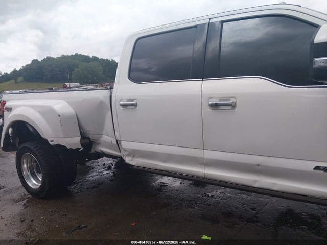 2022 FORD F-450 LIMITED 6