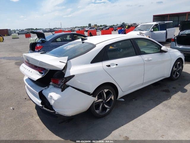 2023 HYUNDAI ELANTRA SEL 4