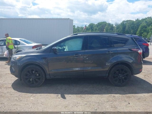 2017 FORD ESCAPE SE 15