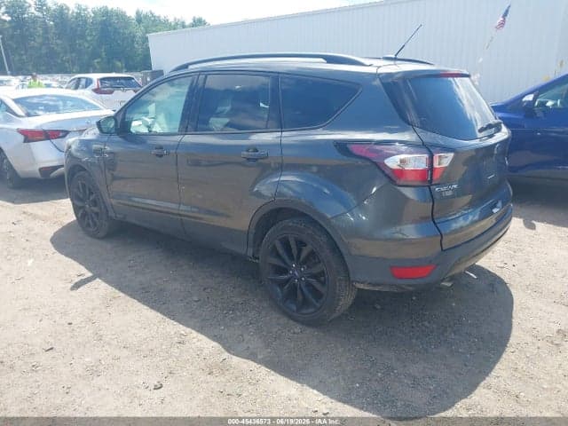 2017 FORD ESCAPE SE 3
