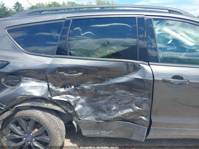 2017 FORD ESCAPE SE 6