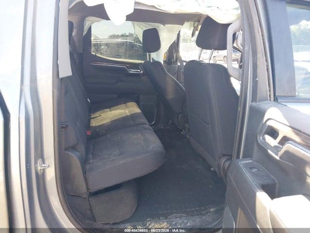 2023 CHEVROLET SILVERADO 1500 4WD STANDARD BED LT 8