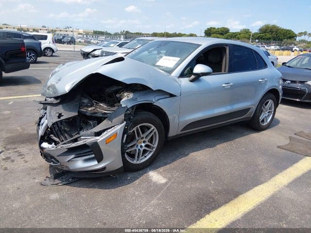 2020 PORSCHE MACAN 2
