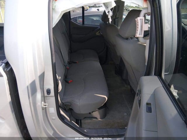2017 NISSAN FRONTIER SV 8