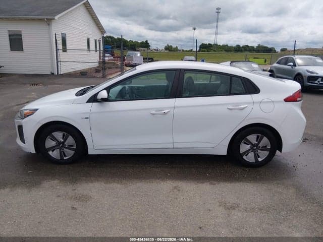2020 HYUNDAI IONIQ HYBRID BLUE 19