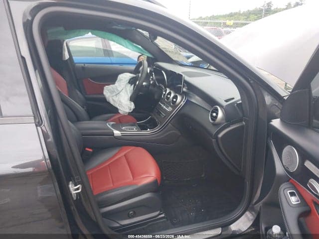 2020 MERCEDES-BENZ GLC 300 4MATIC 5