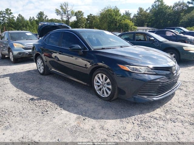 2019 TOYOTA CAMRY LE 1