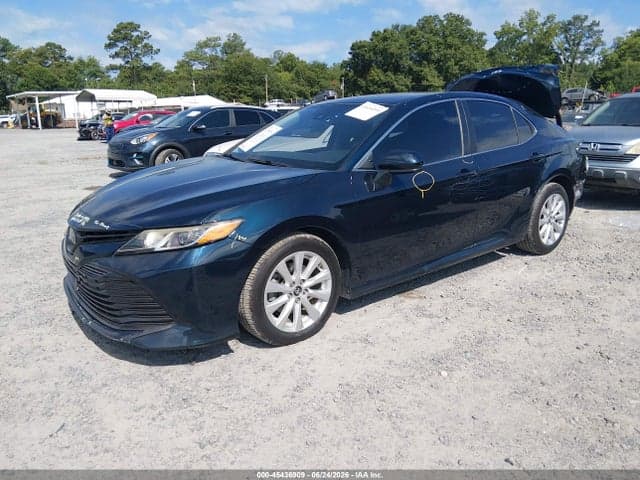 2019 TOYOTA CAMRY LE 2