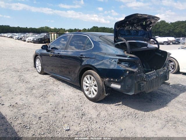 2019 TOYOTA CAMRY LE 3