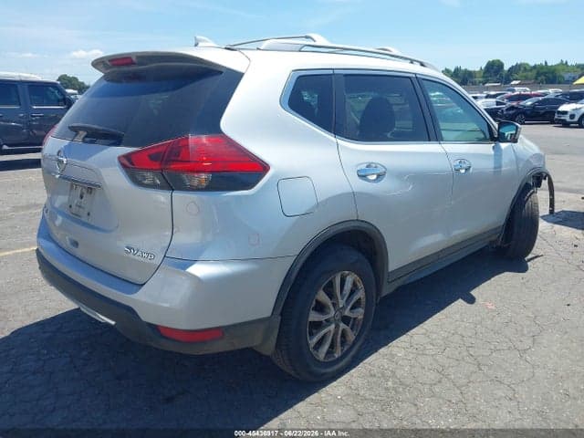 2017 NISSAN ROGUE SV 4