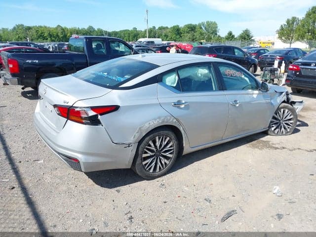 2023 NISSAN ALTIMA SV FWD 4