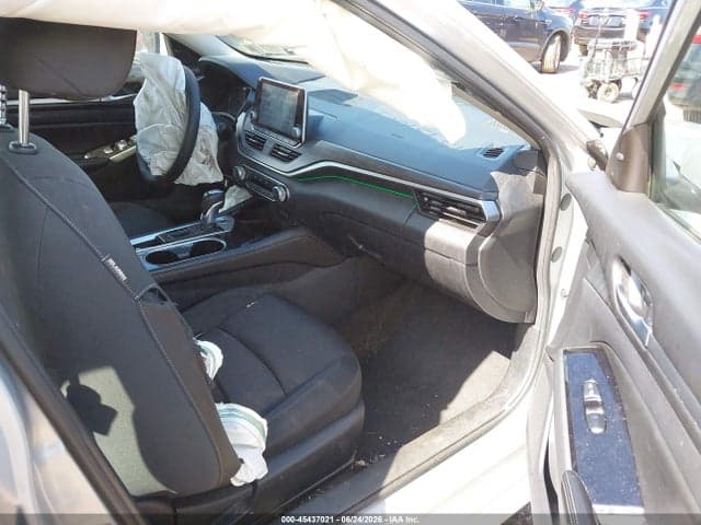 2023 NISSAN ALTIMA SV FWD 5