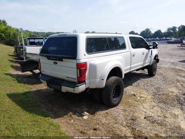 2021 FORD F-350 LARIAT 4