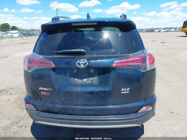 2017 TOYOTA RAV4 XLE 17