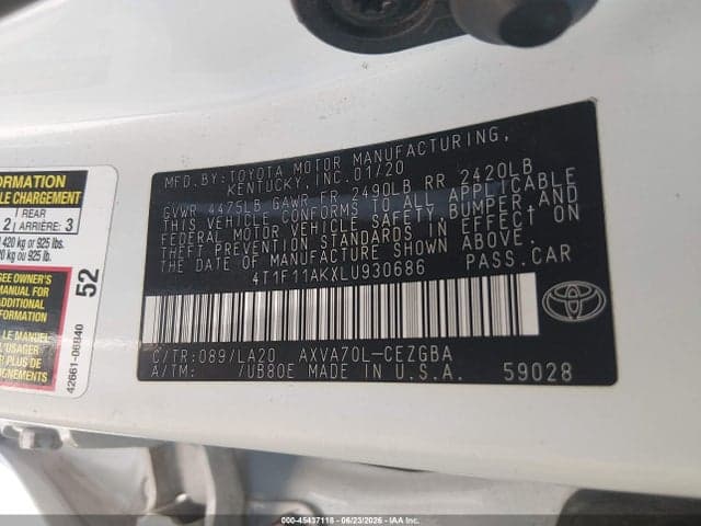 2020 TOYOTA CAMRY XLE 9